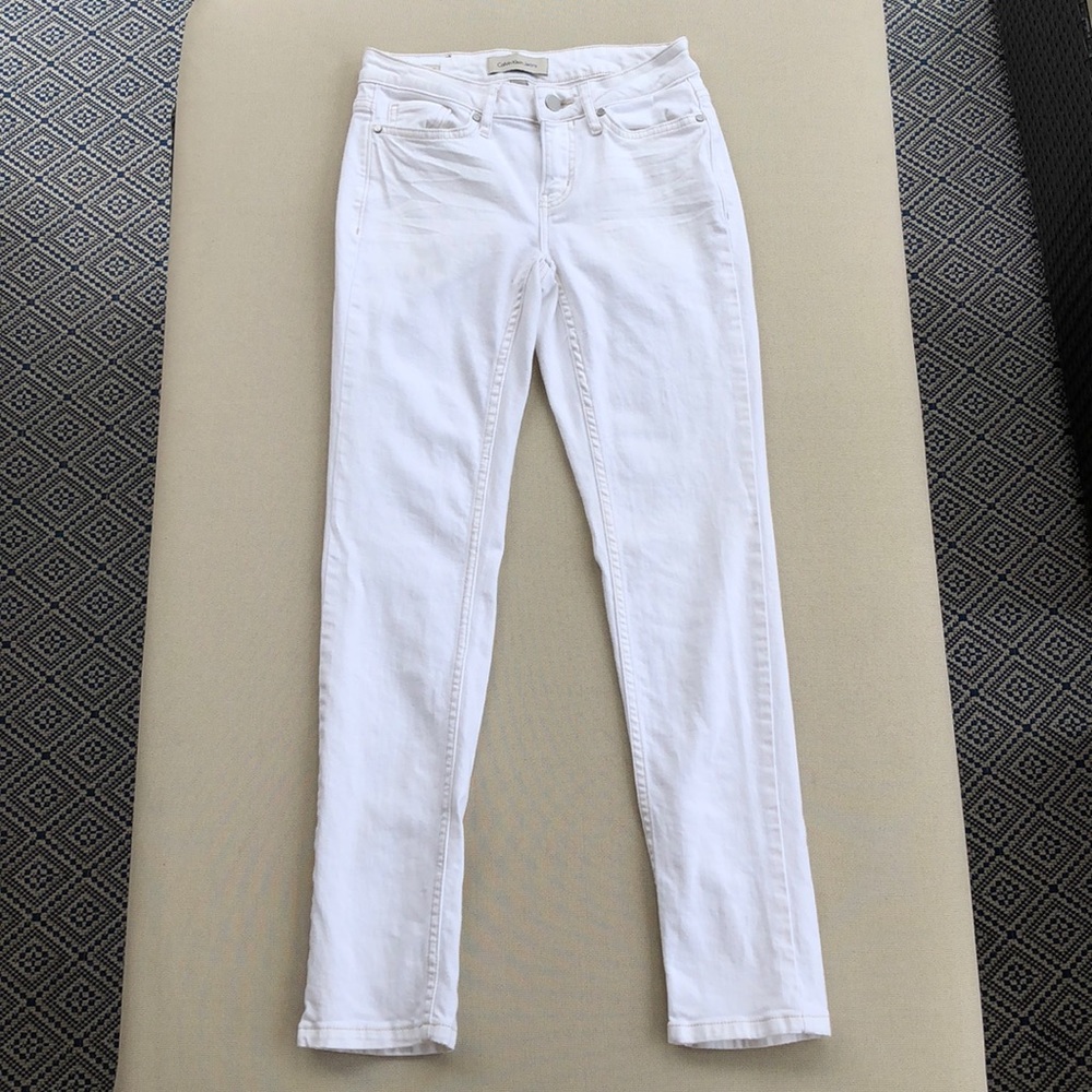 White Calvin Klein jeans